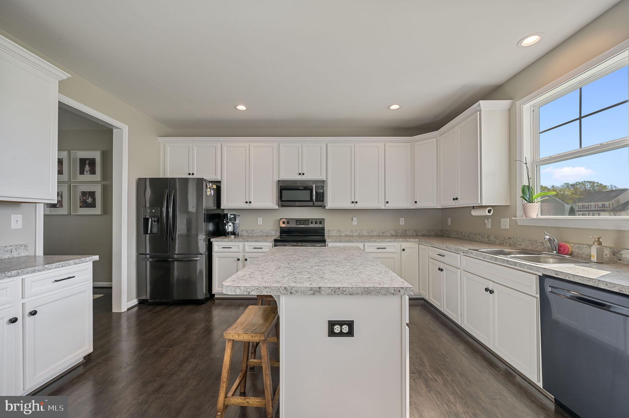 OLDE FIELD VILLAGE - Residential