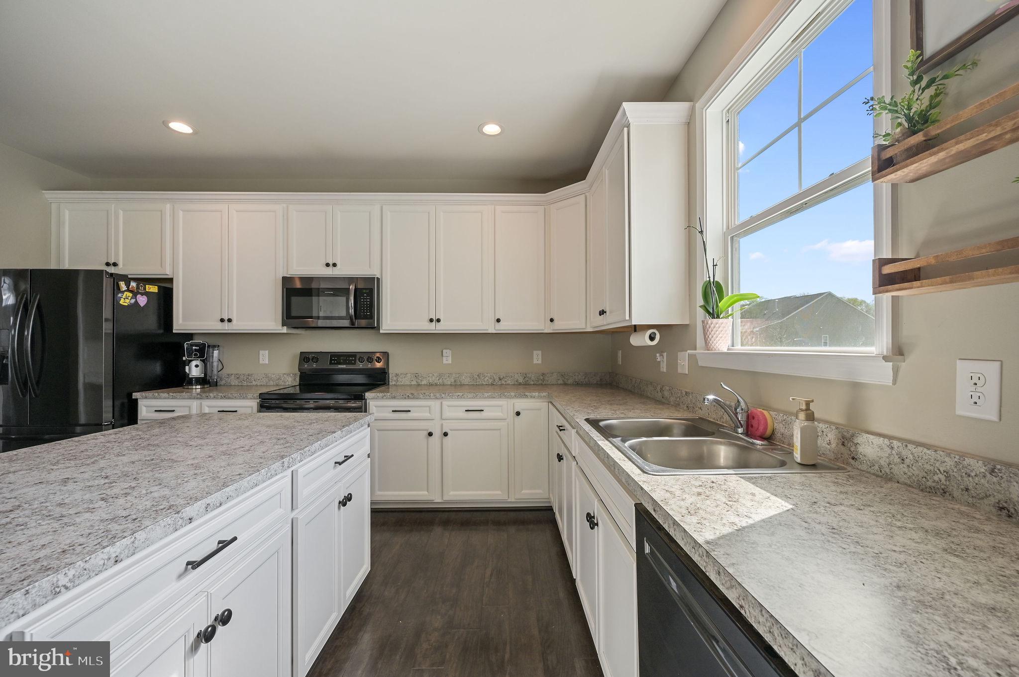 OLDE FIELD VILLAGE - Residential