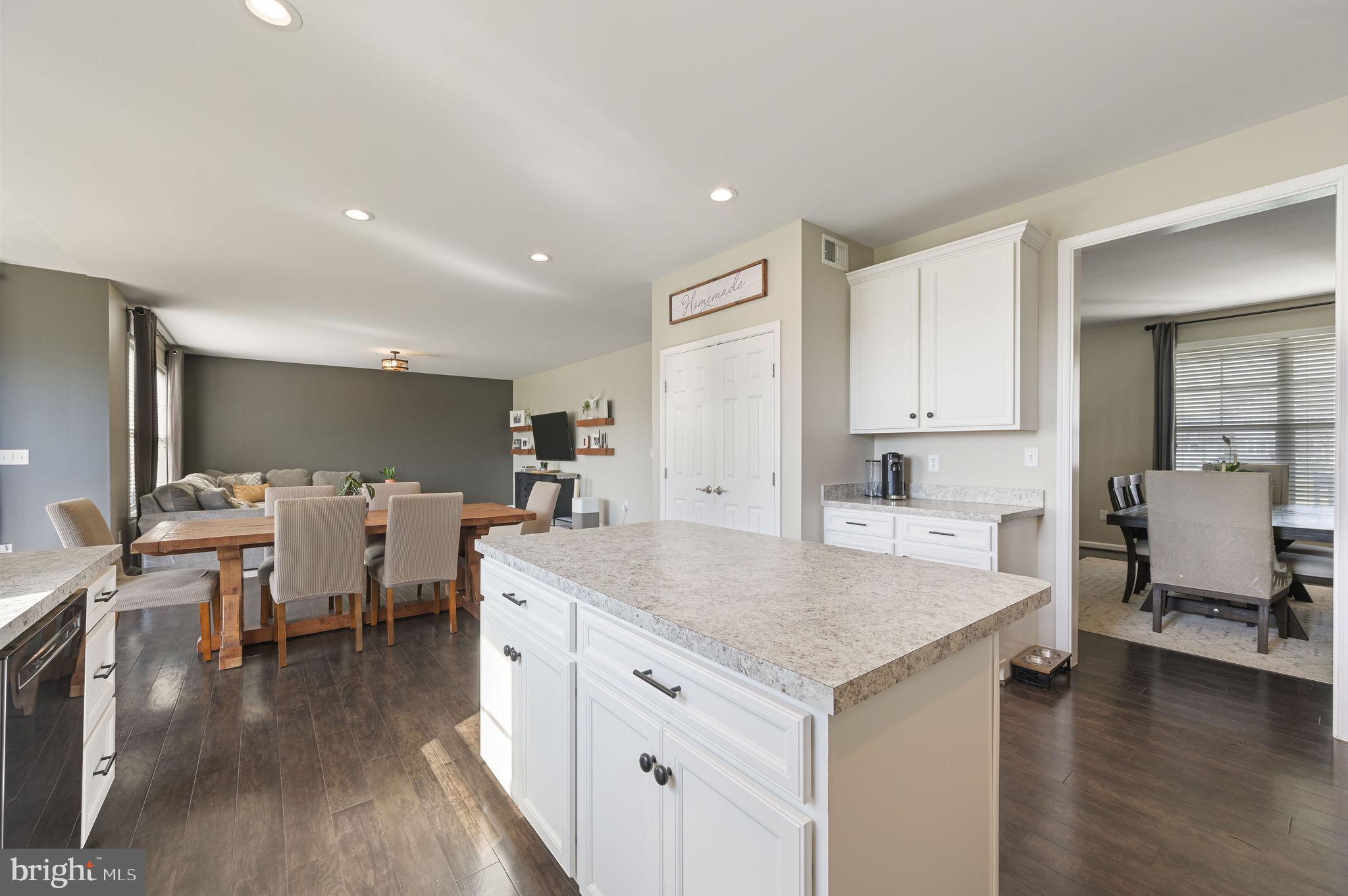 OLDE FIELD VILLAGE - Residential