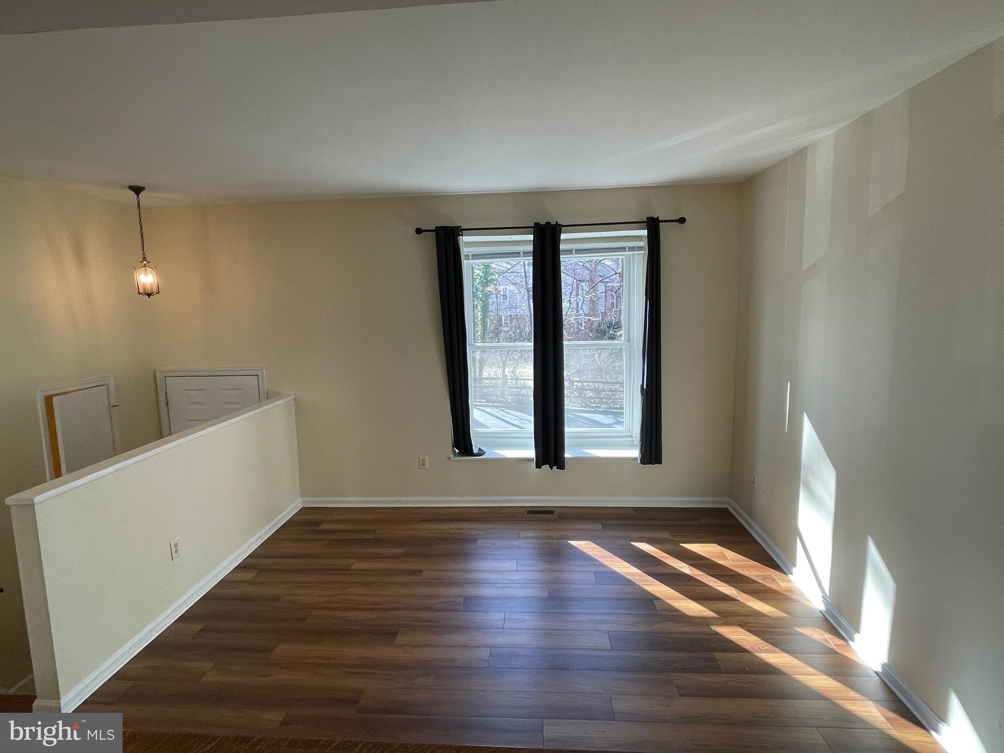 SHADY GROVE VILLAGE - Residential Lease