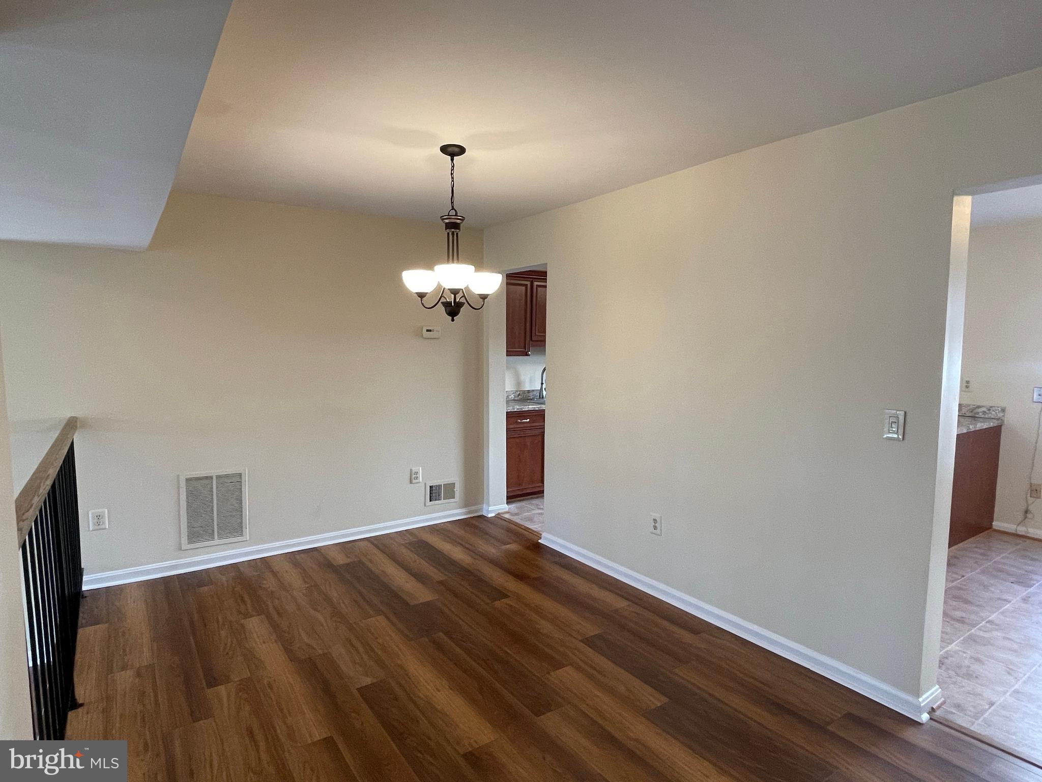 SHADY GROVE VILLAGE - Residential Lease