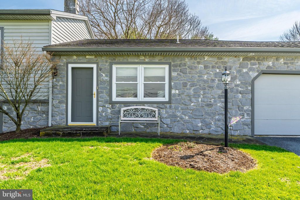Photo of 7987 Elizabethtown Rd, ELIZABETHTOWN, PA 17022 (MLS # PALA2084648)
