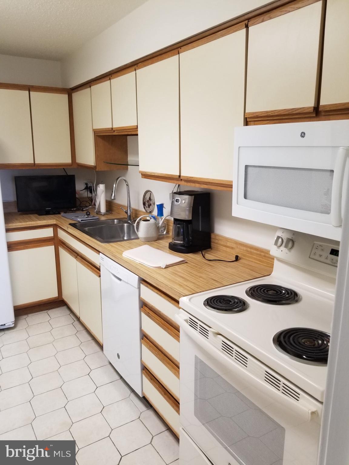 FAIRWAYS SOUTH - Residential