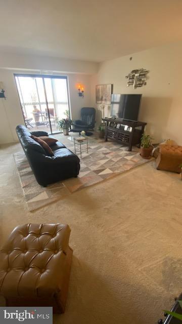 FAIRWAYS SOUTH - Residential