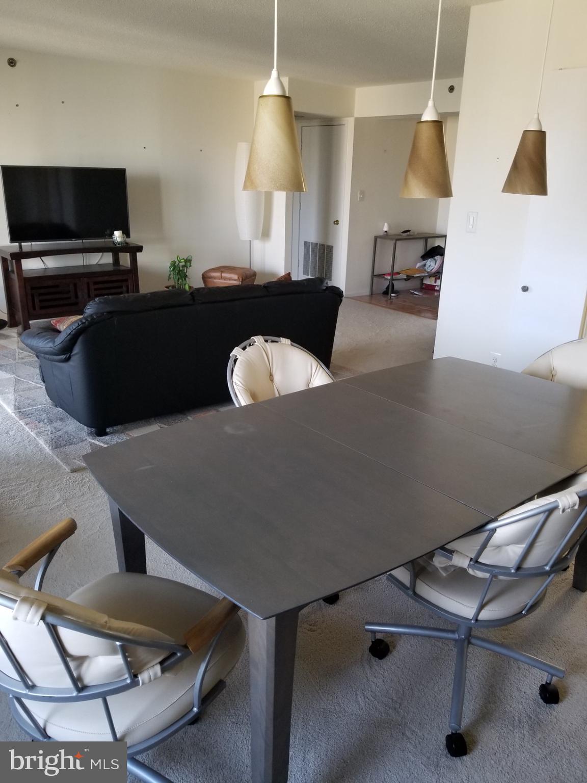 FAIRWAYS SOUTH - Residential