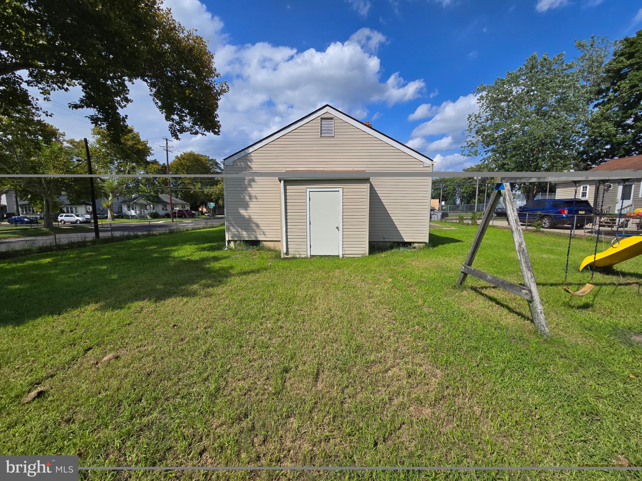 301 W PLUM STREET