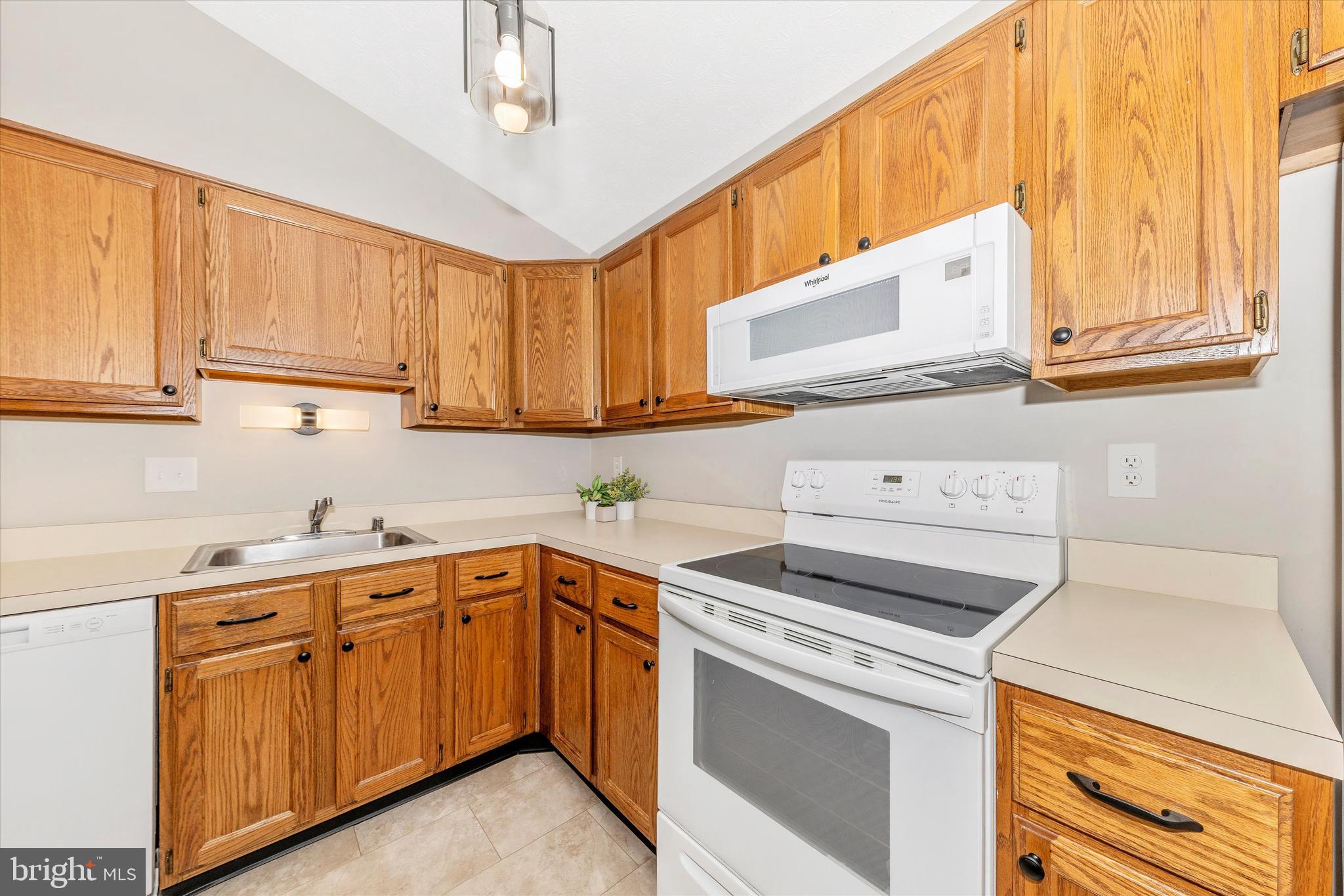 2149 WAINWRIGHT COURT 2C