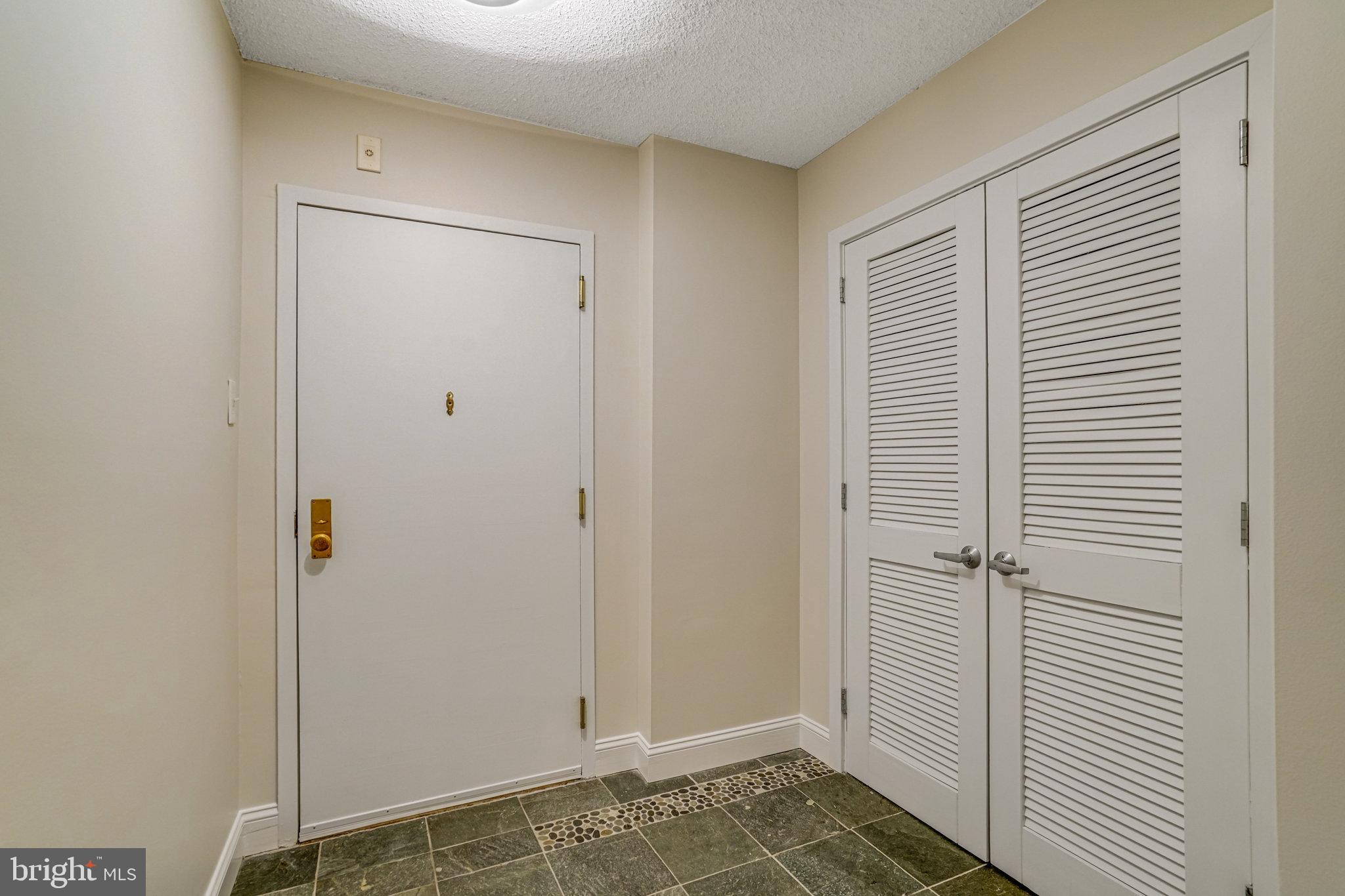3800 FAIRFAX DRIVE 613