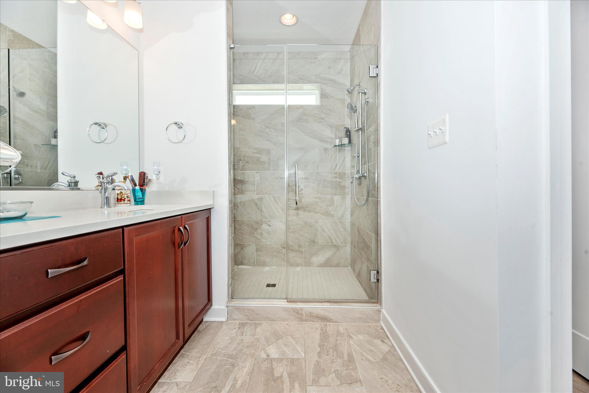 LANDSDALE - Residential