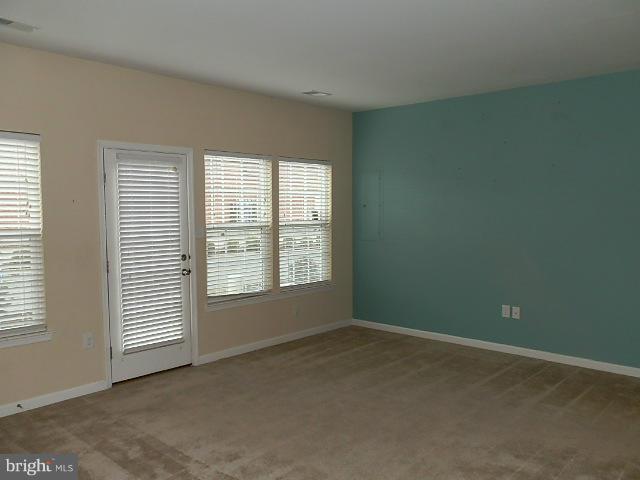 VILLAS AT SYCAMORE SQ - Residential