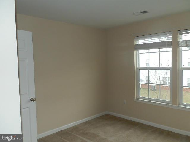 VILLAS AT SYCAMORE SQ - Residential