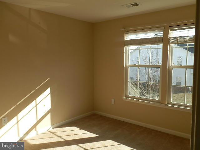 VILLAS AT SYCAMORE SQ - Residential