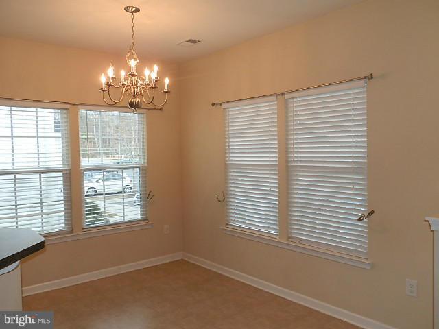 VILLAS AT SYCAMORE SQ - Residential