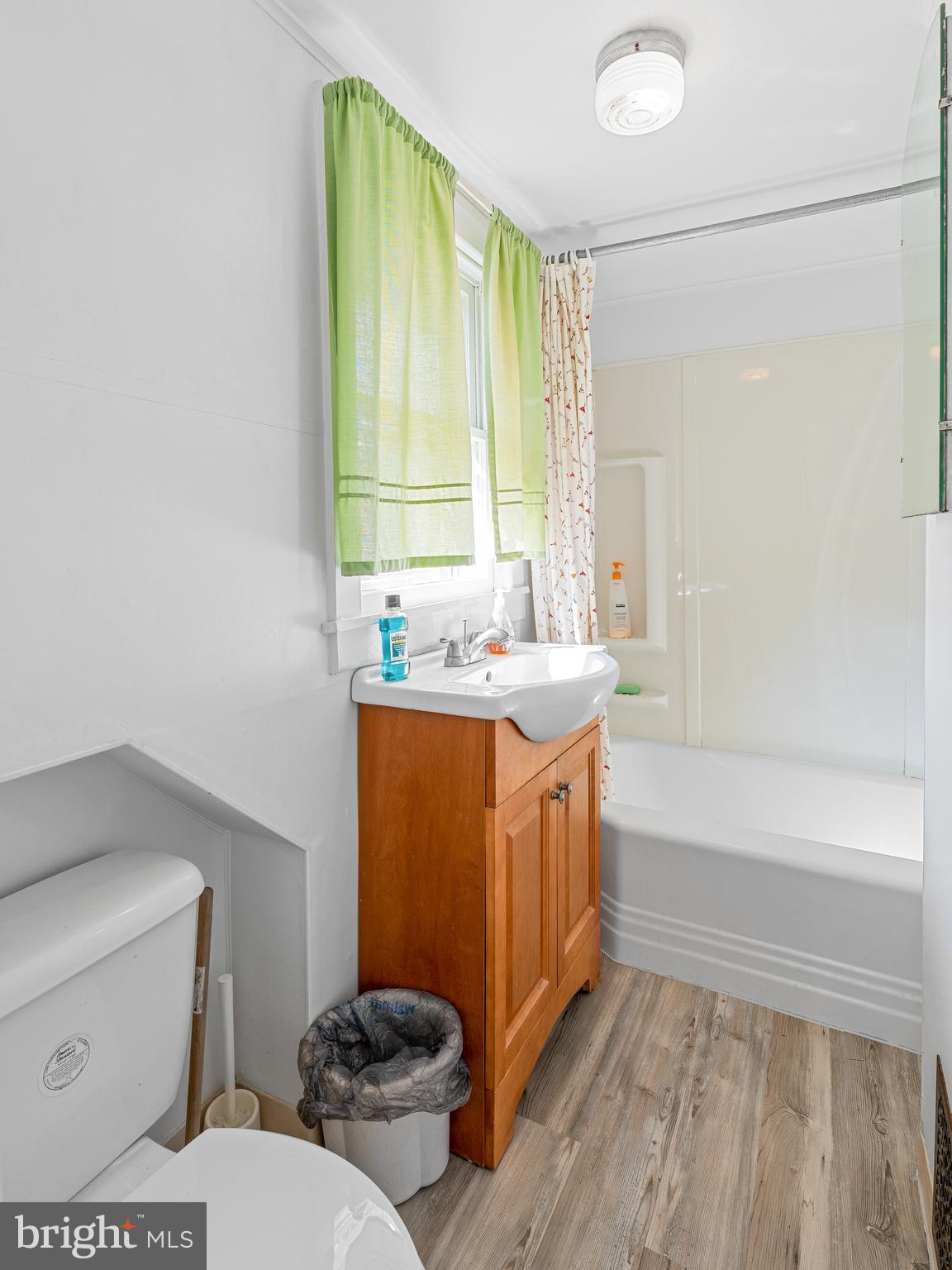 COLLINGDALE - Residential Income