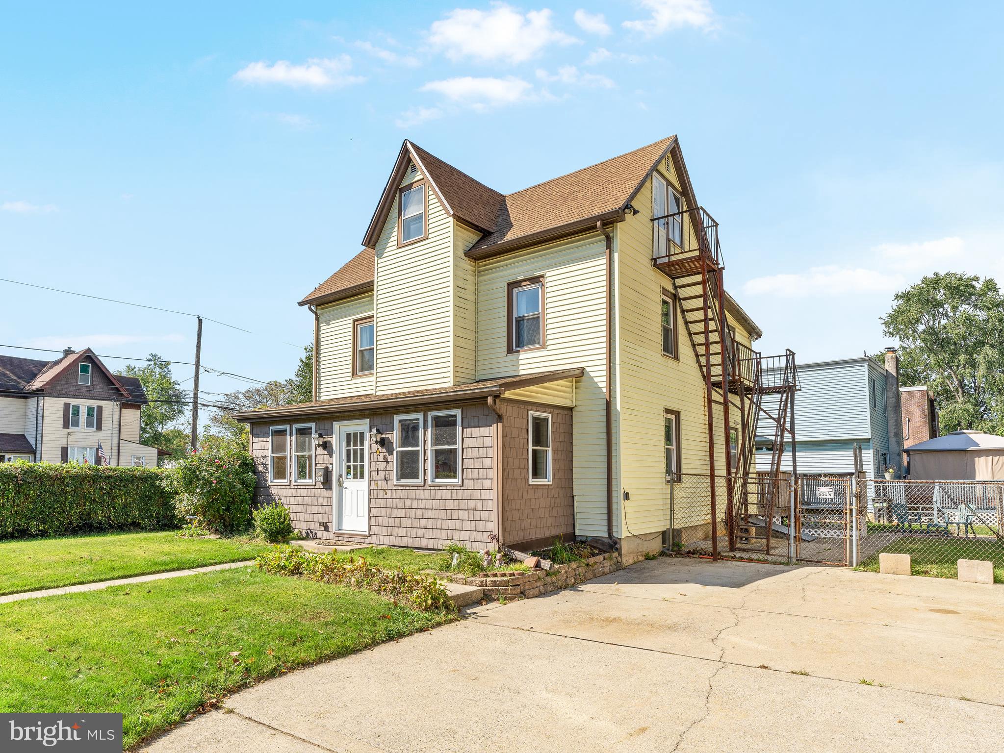 COLLINGDALE - Residential Income