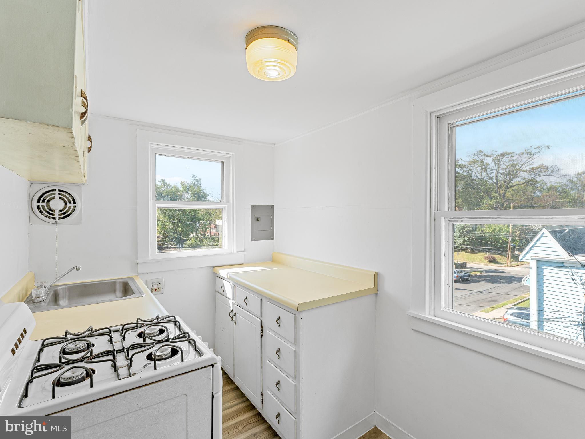 COLLINGDALE - Residential Income