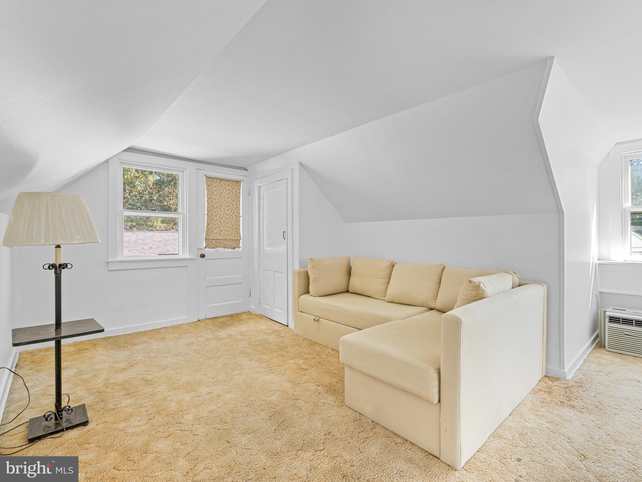 COLLINGDALE - Residential Income