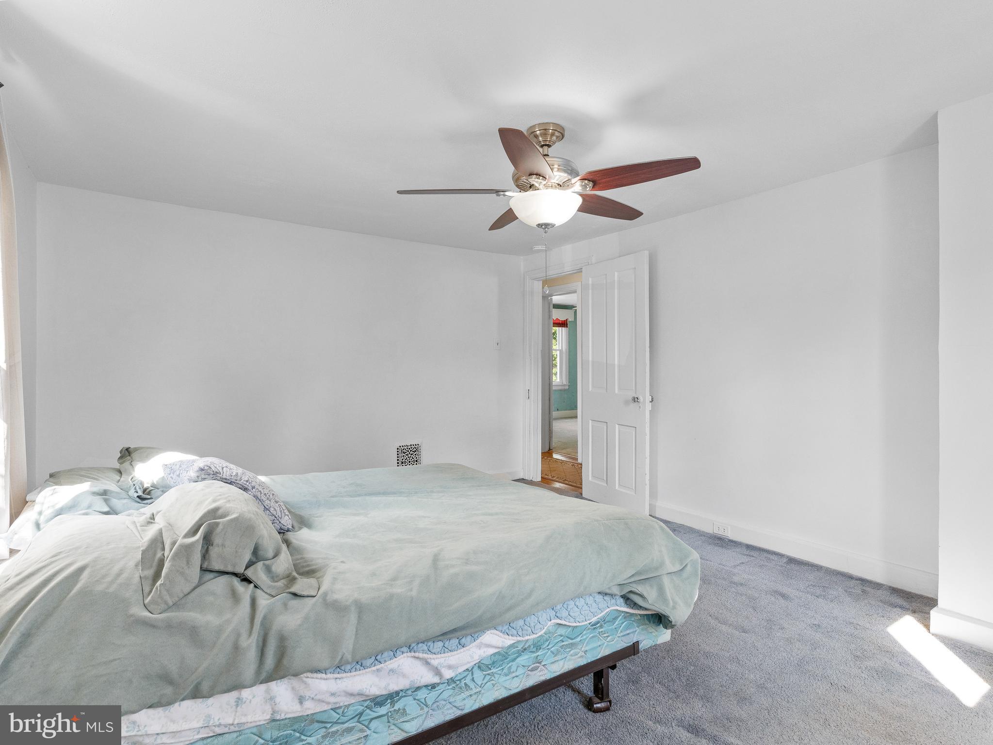 COLLINGDALE - Residential Income