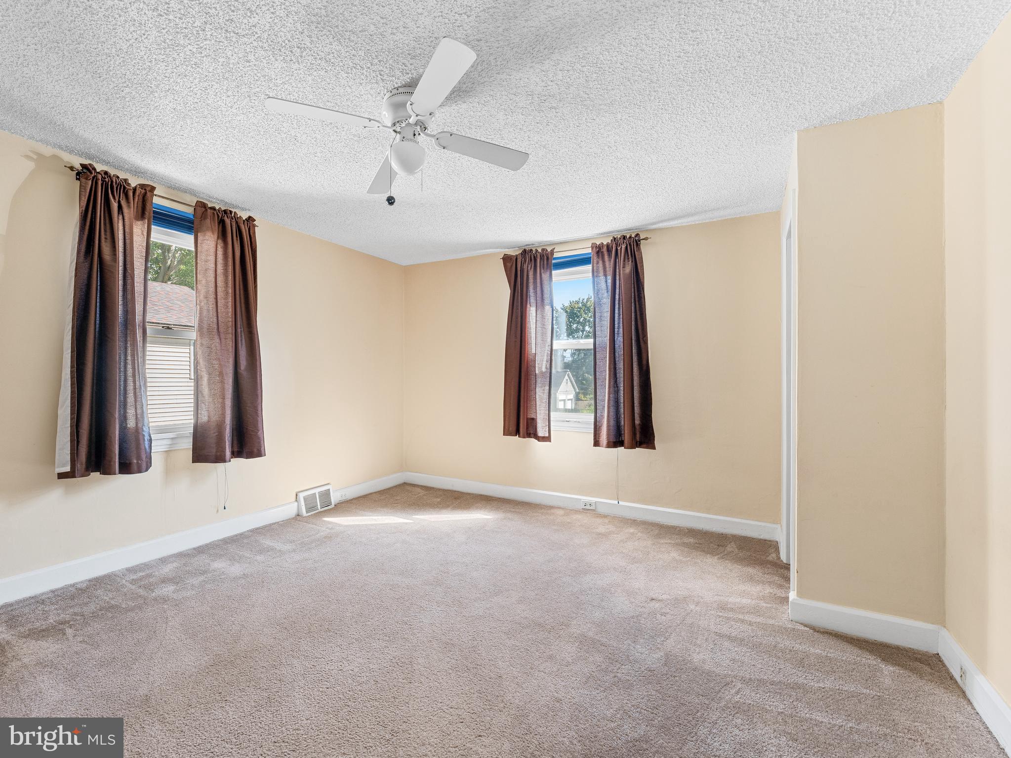 COLLINGDALE - Residential Income