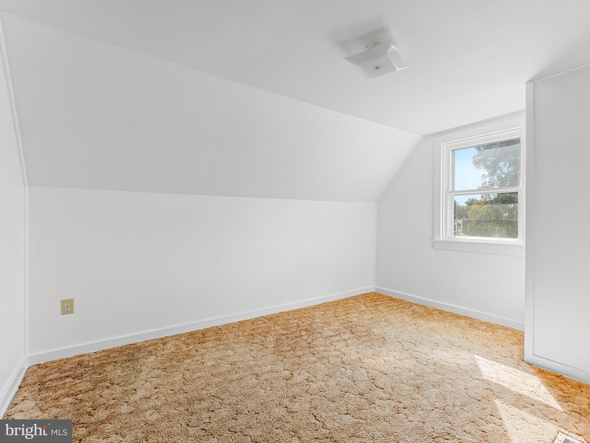 COLLINGDALE - Residential Income