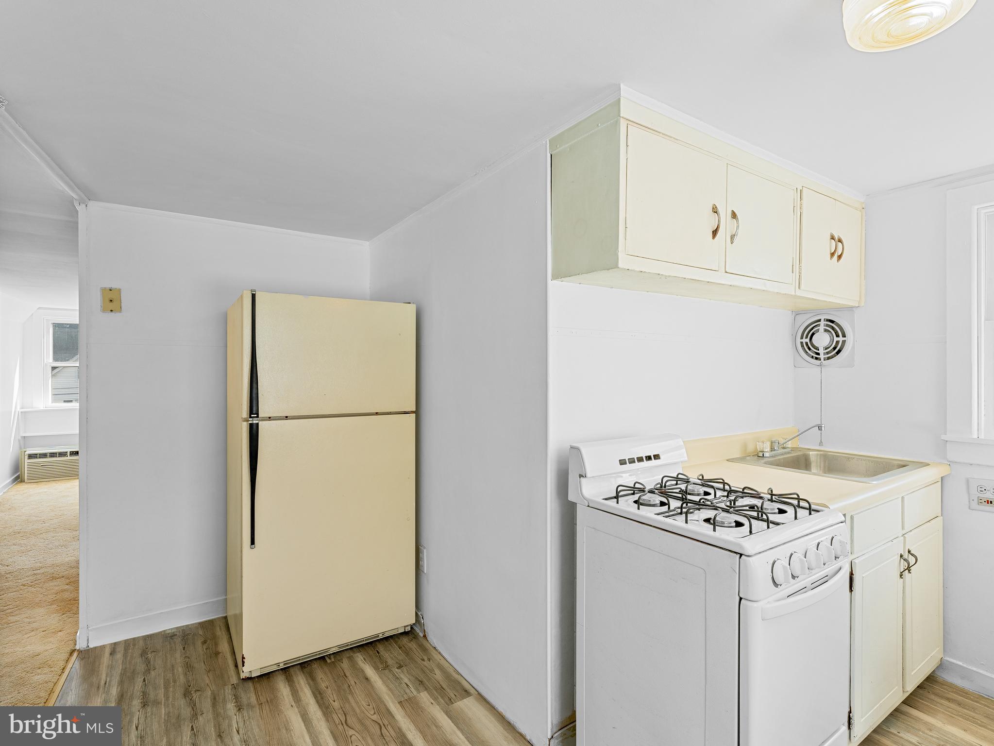 COLLINGDALE - Residential Income