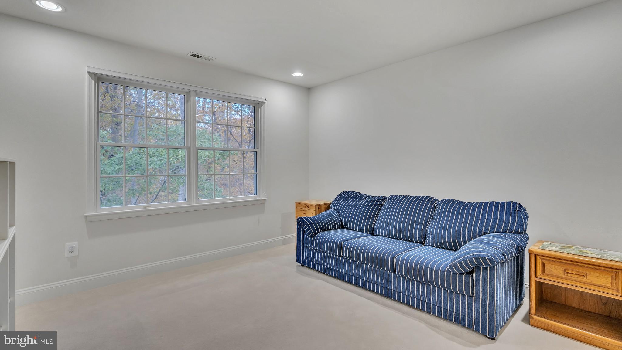 ANNAPOLIS PRESERVE - Residential