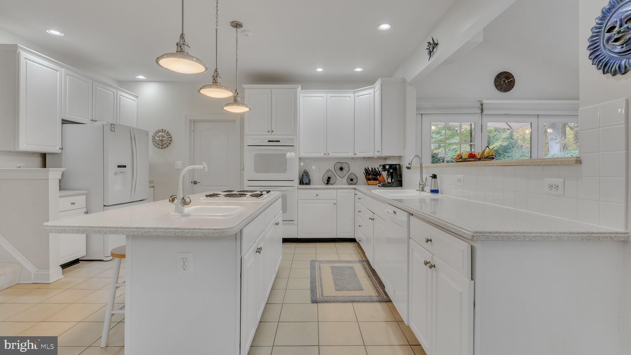 ANNAPOLIS PRESERVE - Residential