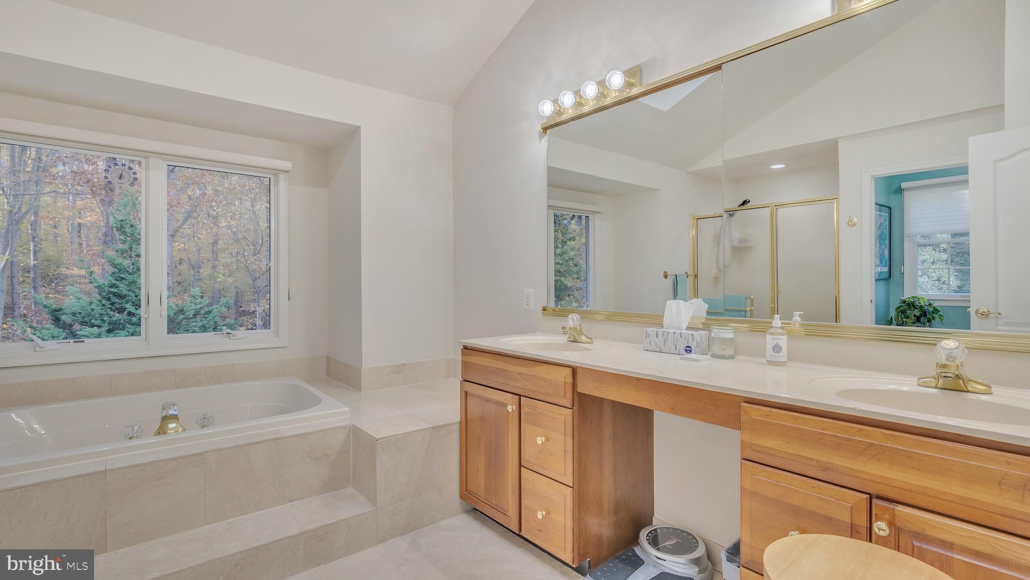 ANNAPOLIS PRESERVE - Residential