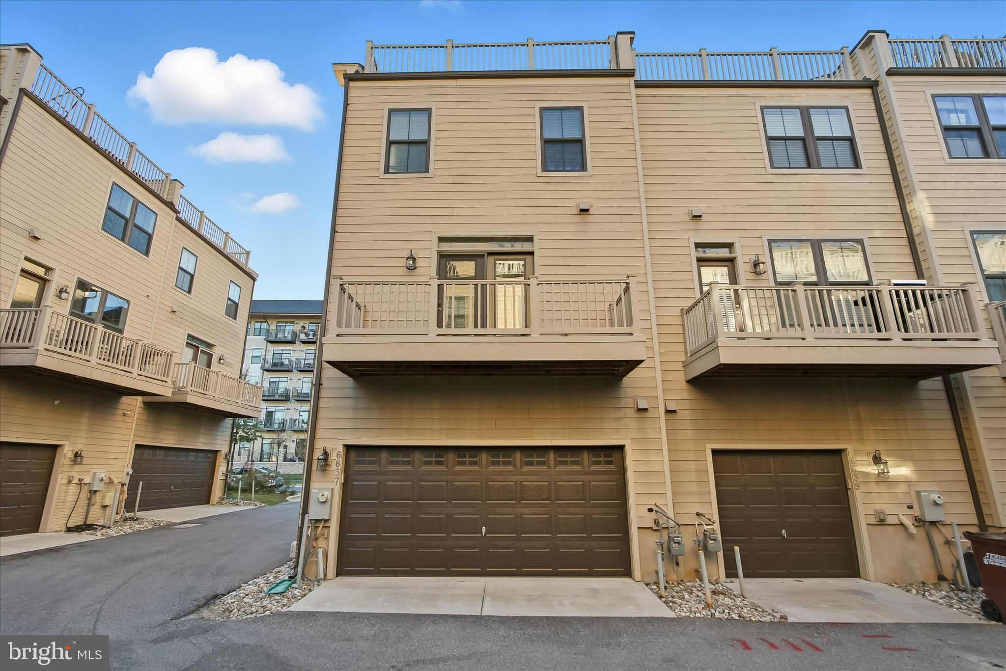 RIVERDALE PARK STATION - Residential