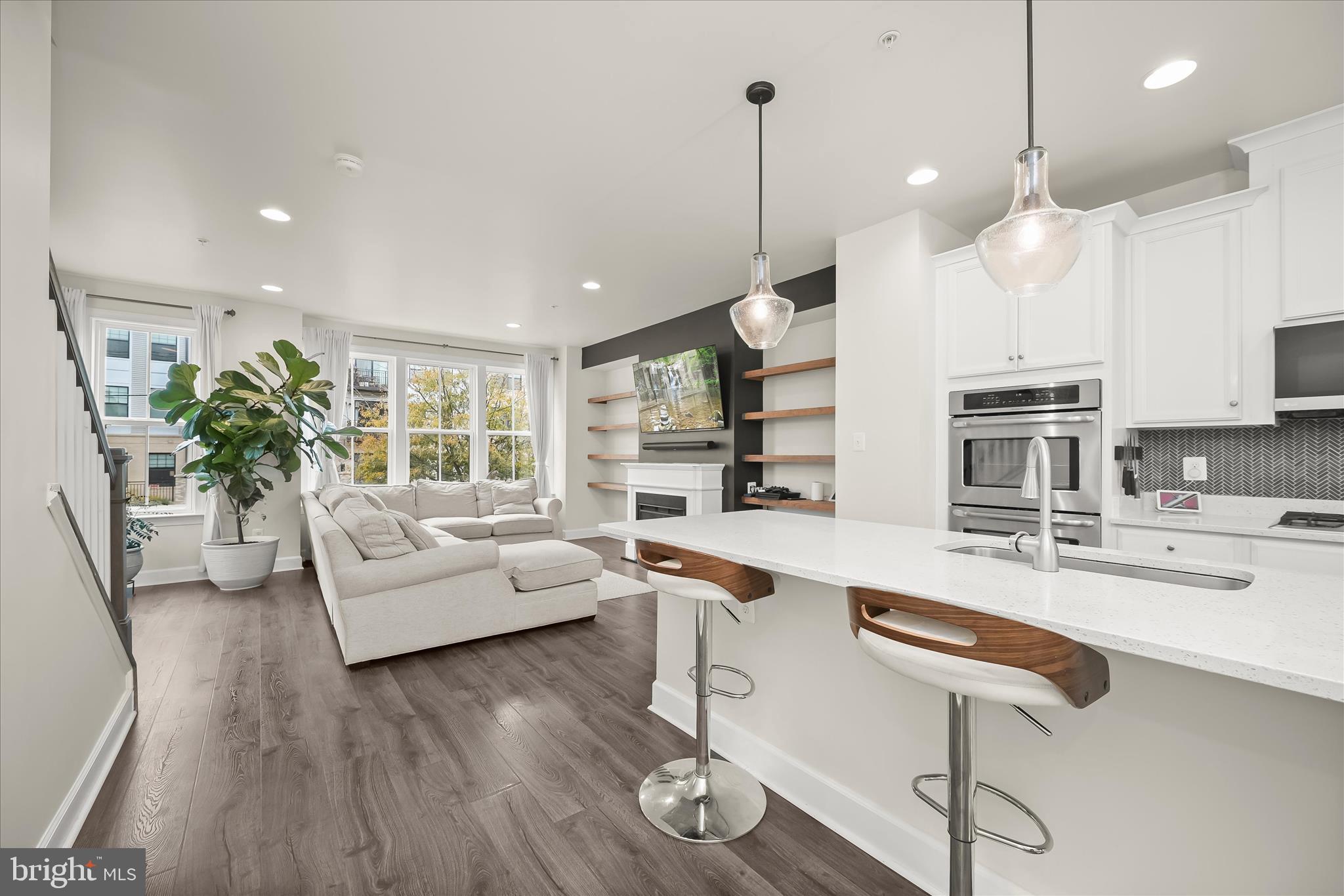 RIVERDALE PARK STATION - Residential