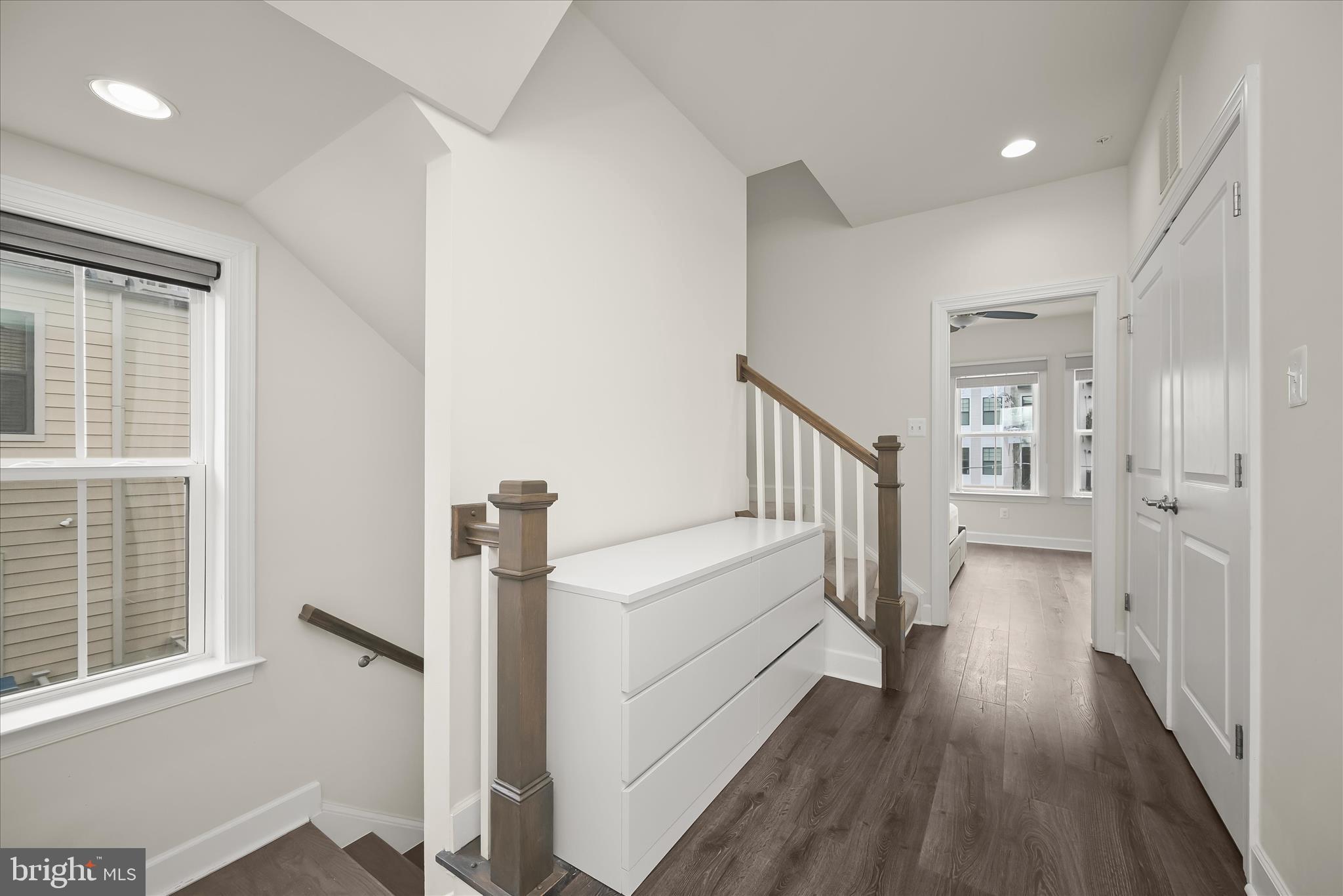 RIVERDALE PARK STATION - Residential