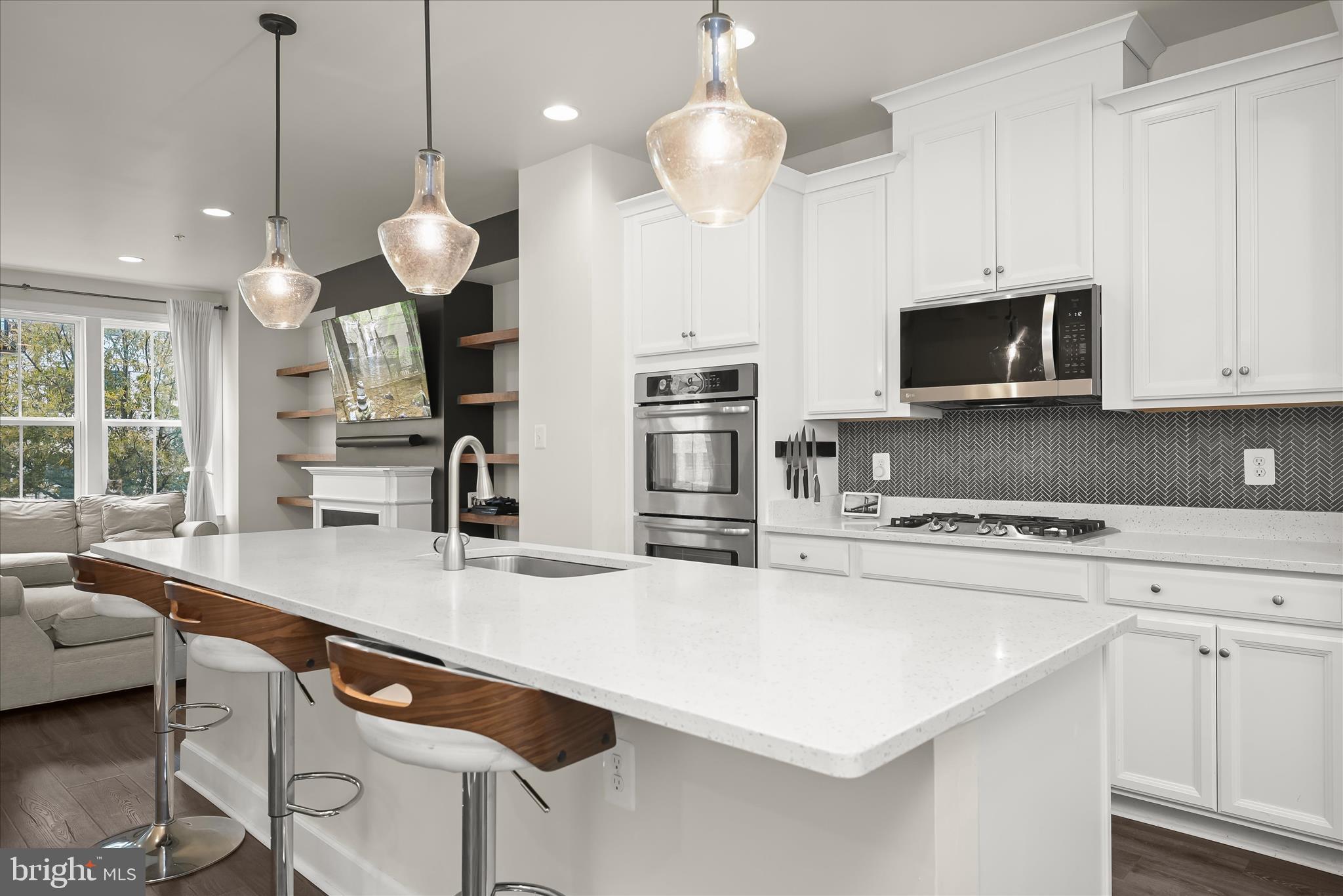 RIVERDALE PARK STATION - Residential