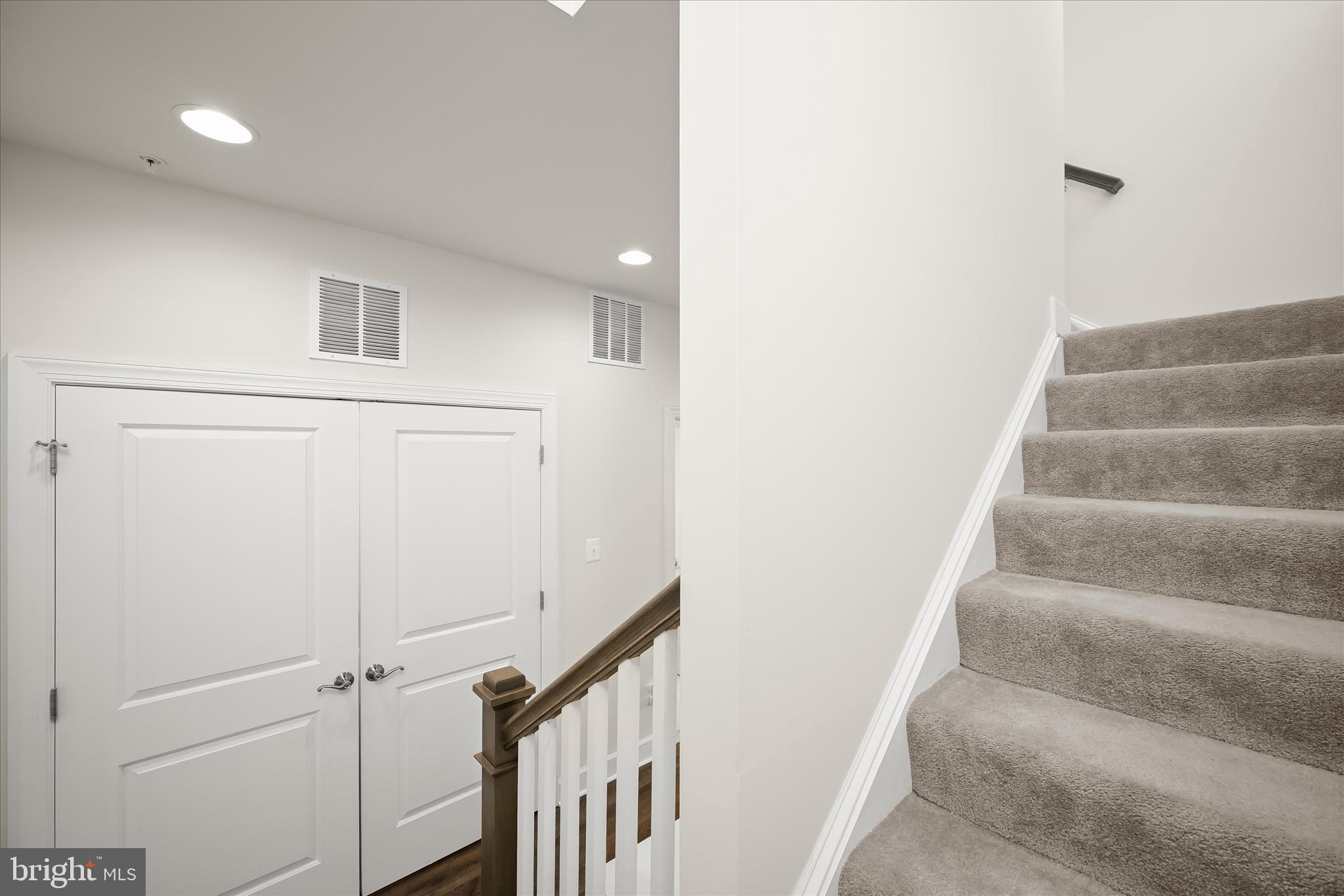 RIVERDALE PARK STATION - Residential