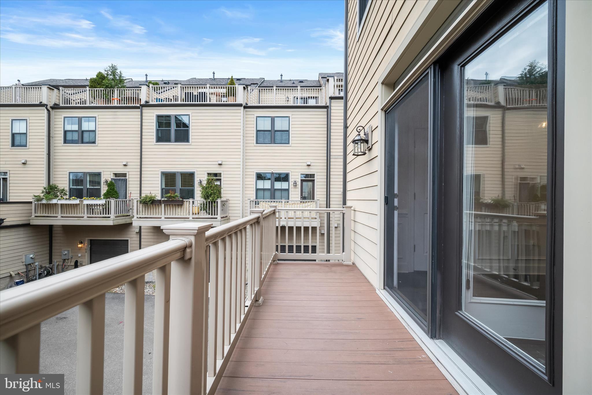 RIVERDALE PARK STATION - Residential