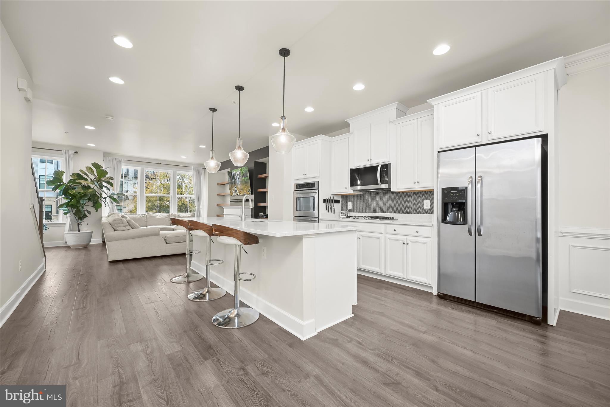 RIVERDALE PARK STATION - Residential