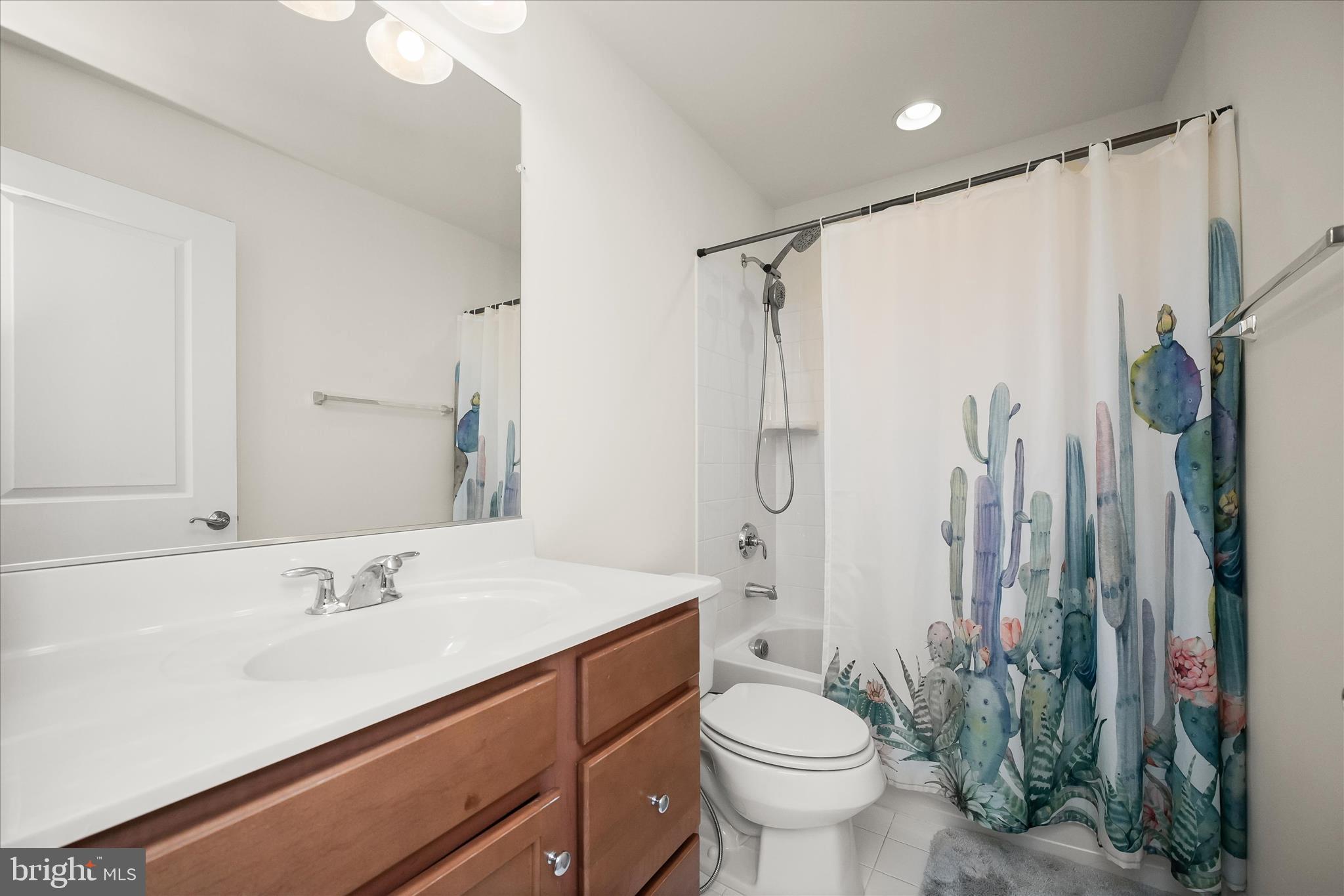 RIVERDALE PARK STATION - Residential