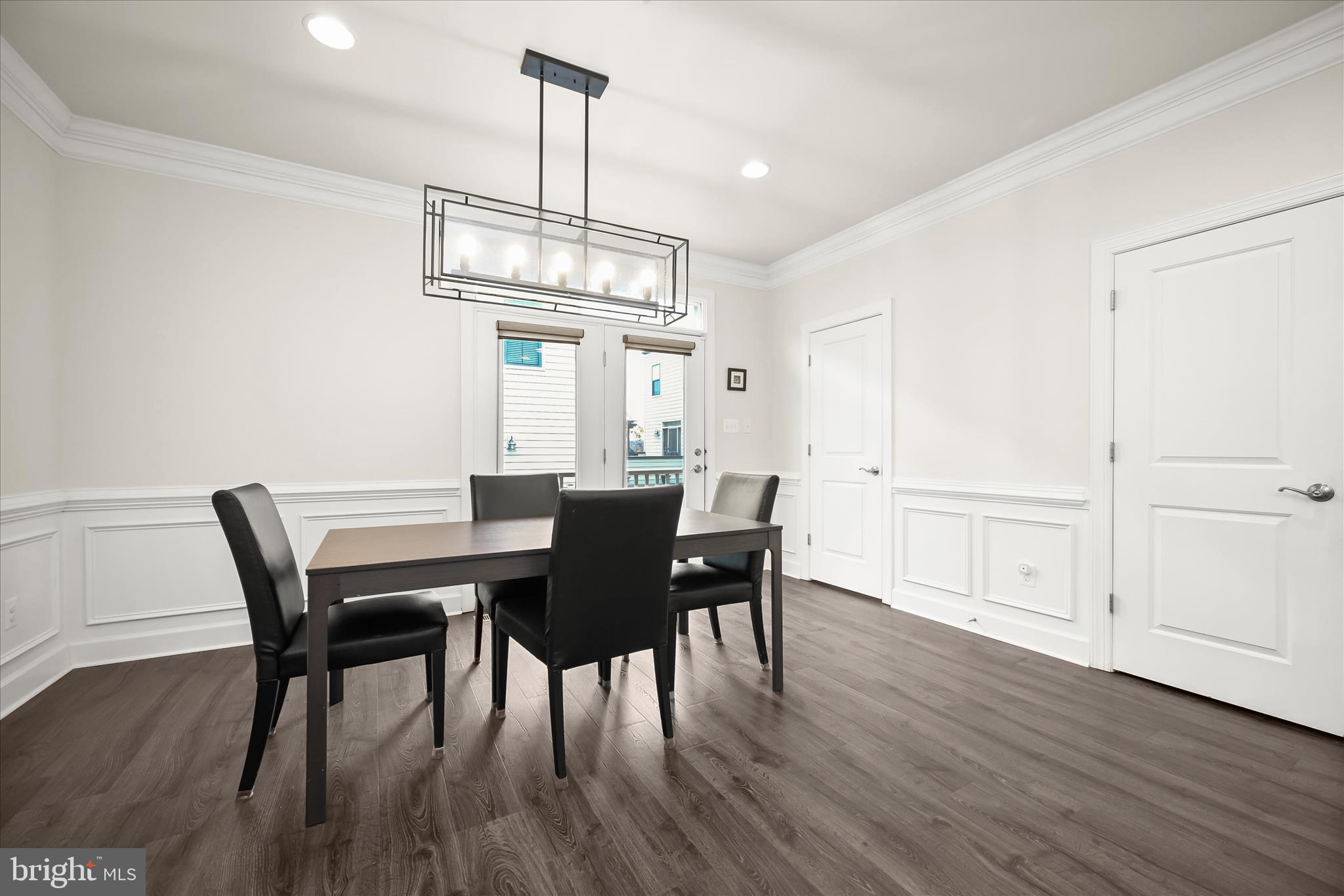 RIVERDALE PARK STATION - Residential