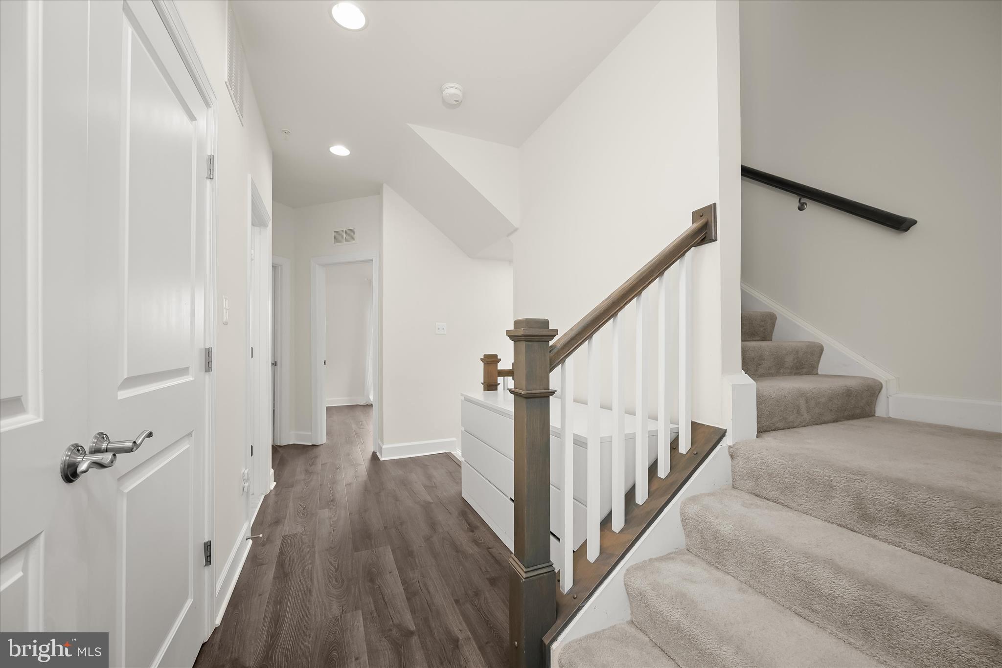 RIVERDALE PARK STATION - Residential