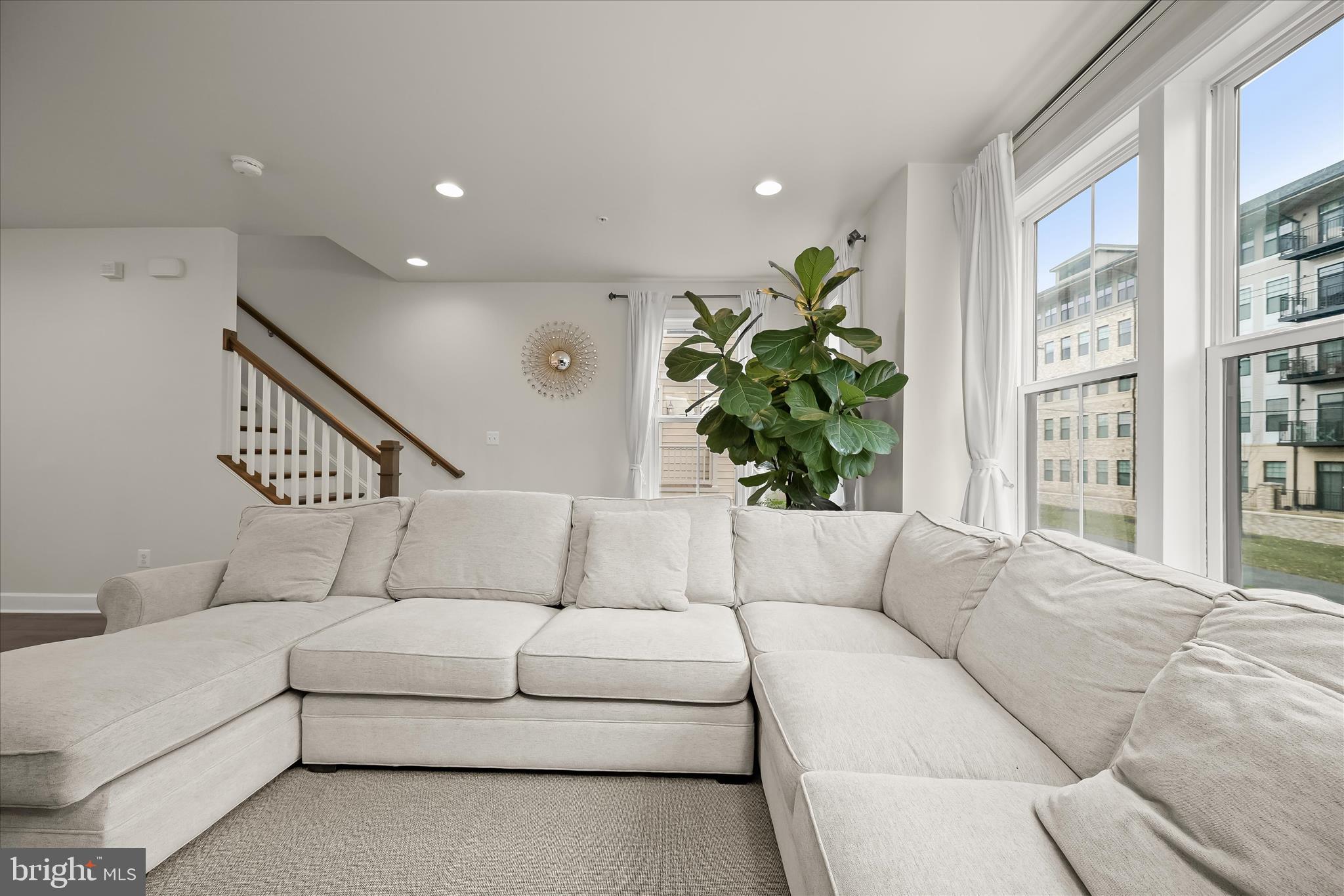 RIVERDALE PARK STATION - Residential