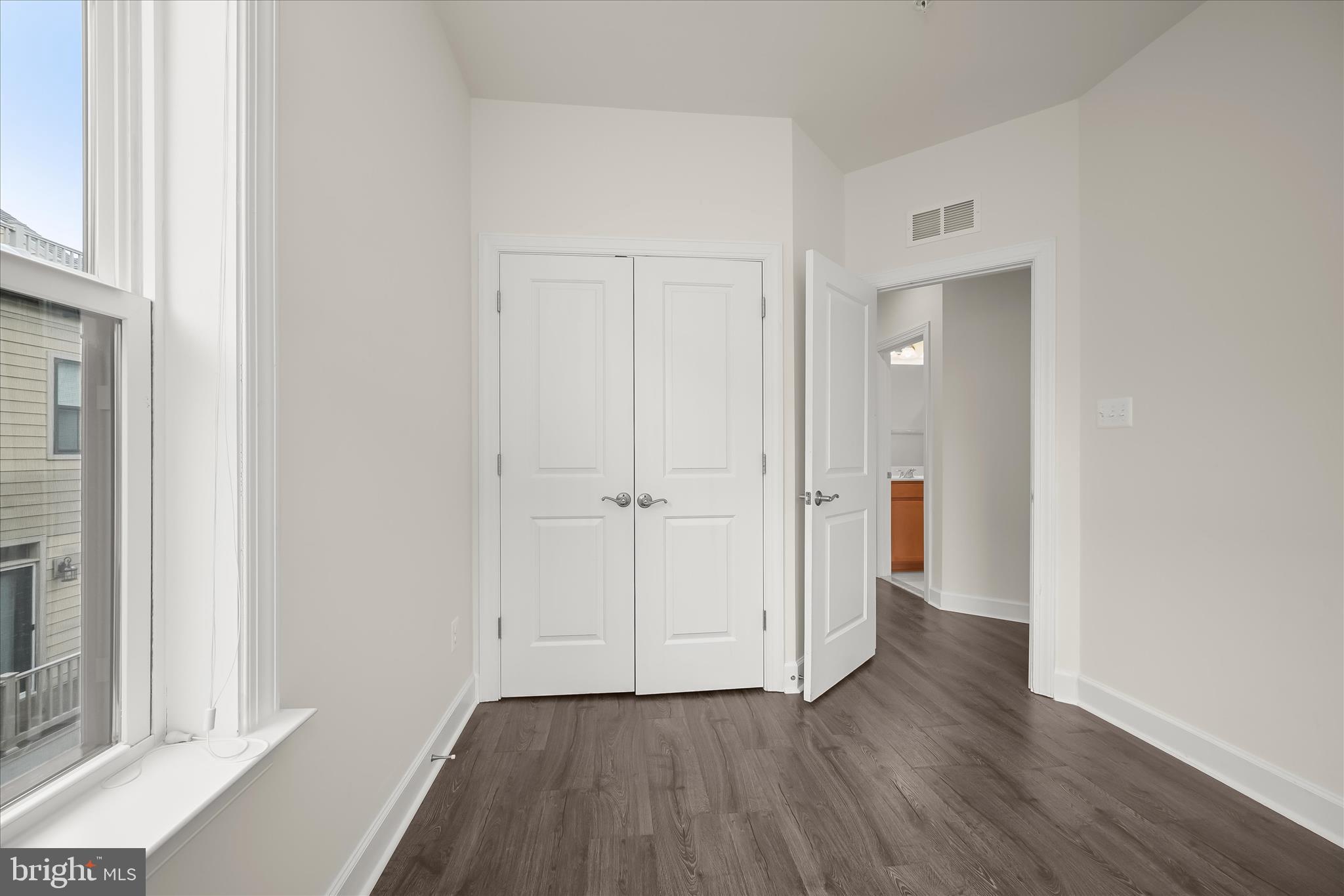 RIVERDALE PARK STATION - Residential