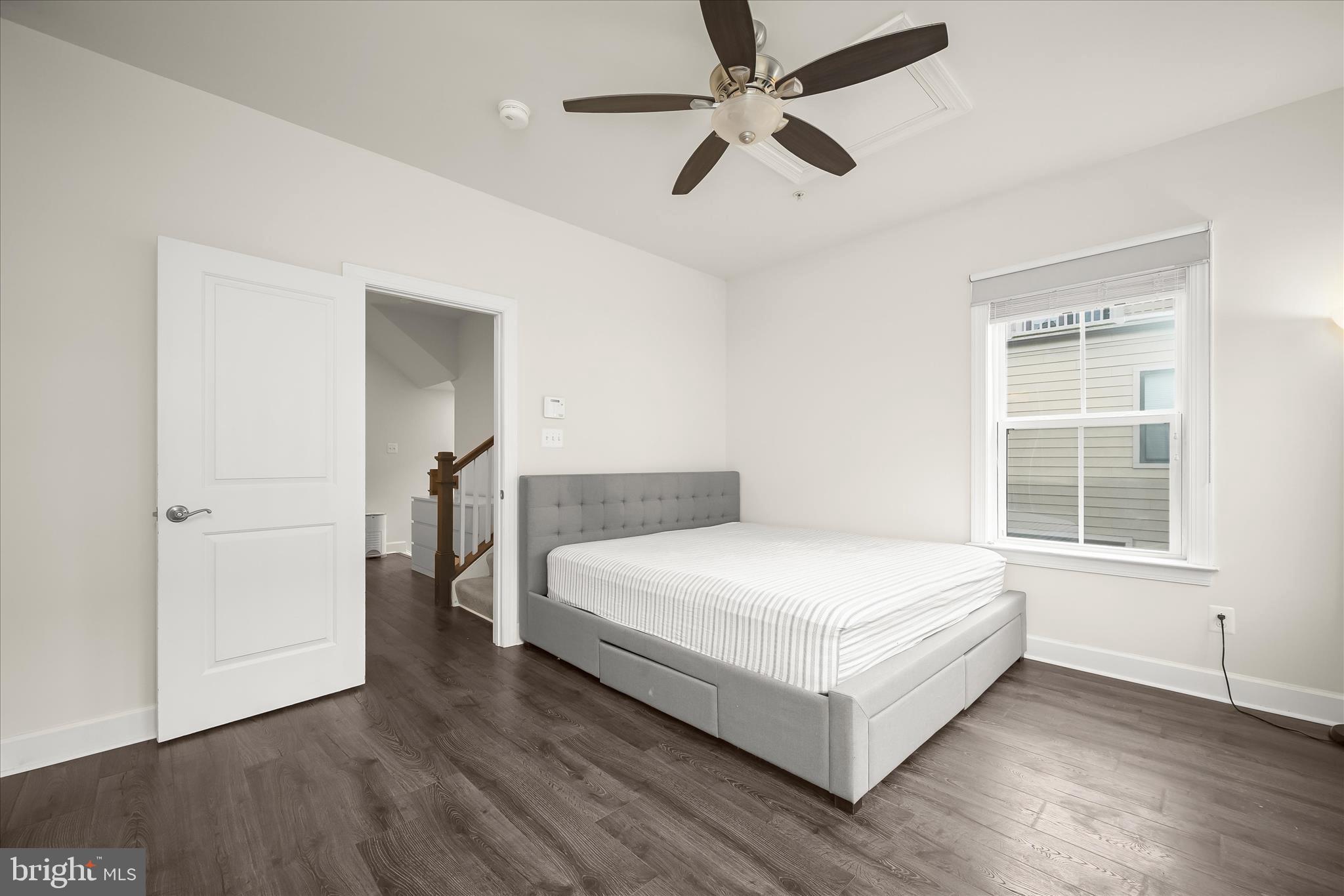 RIVERDALE PARK STATION - Residential