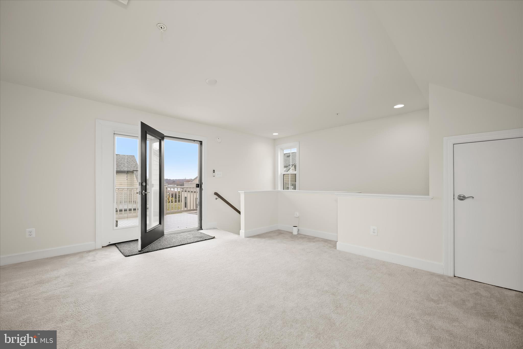 RIVERDALE PARK STATION - Residential