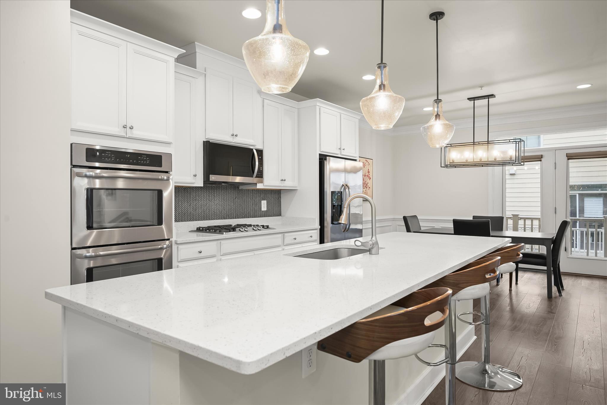 RIVERDALE PARK STATION - Residential