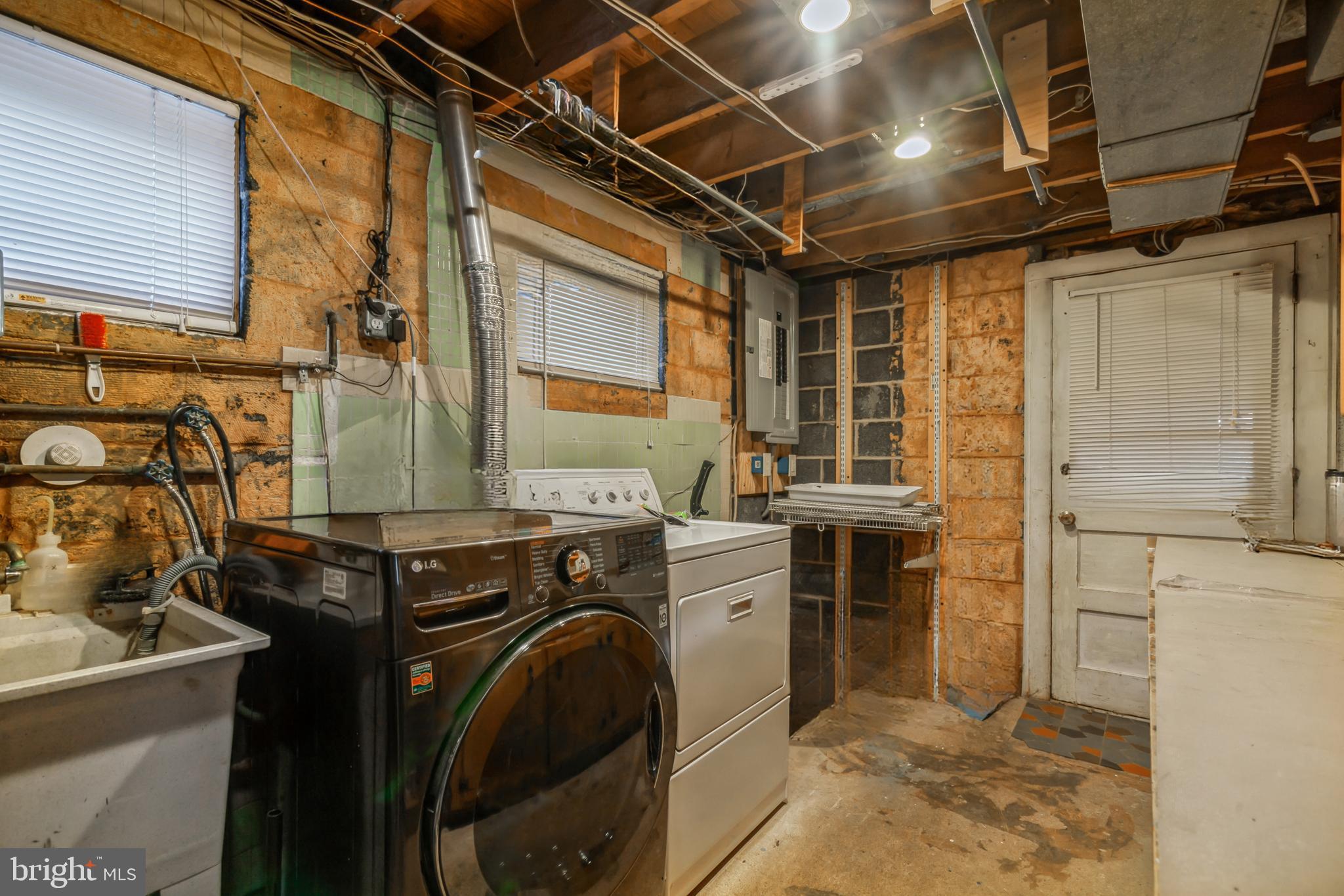 NON AVAILABLE - Residential