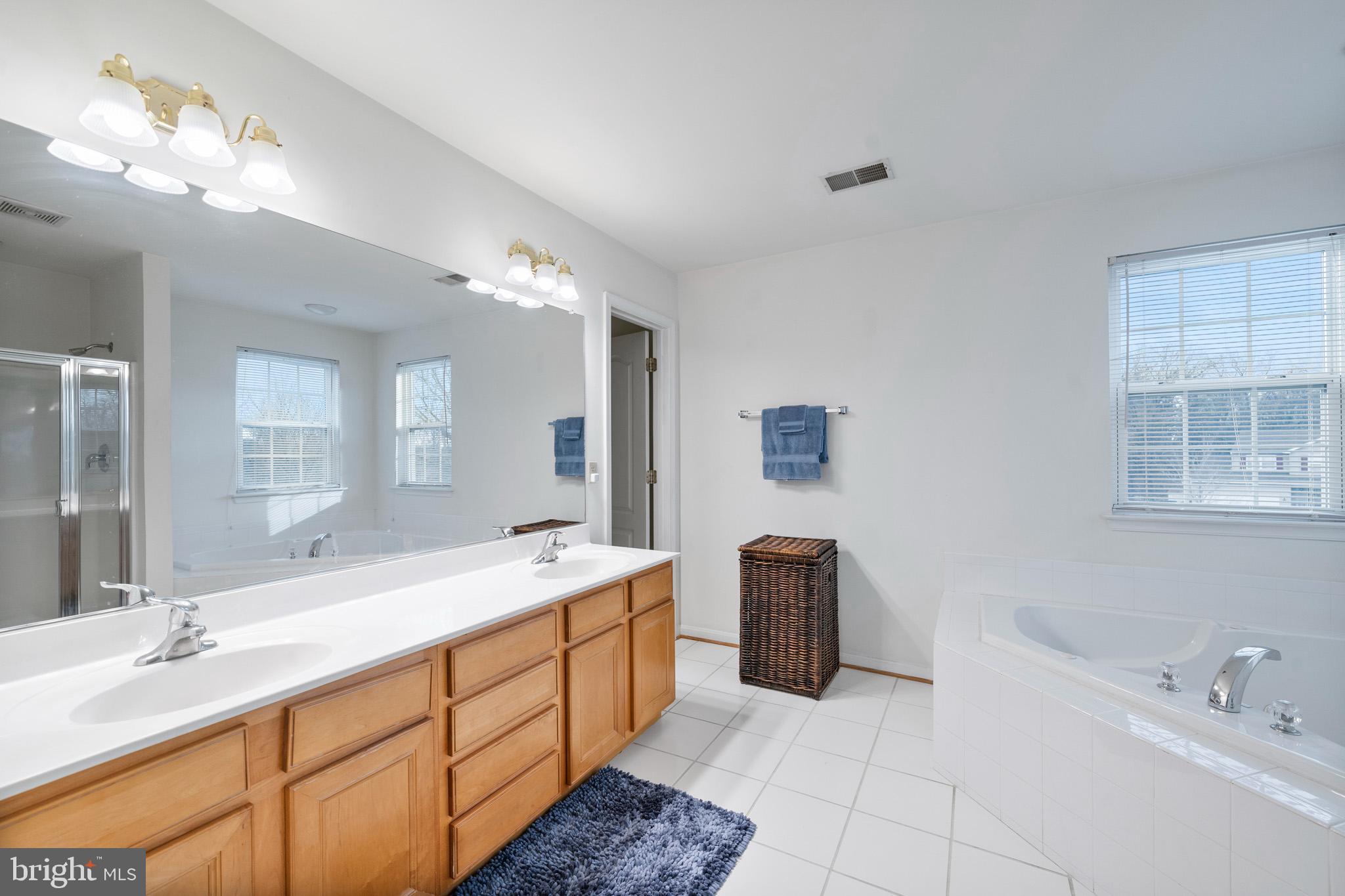 CAMBRIDGE ESTATES - Residential