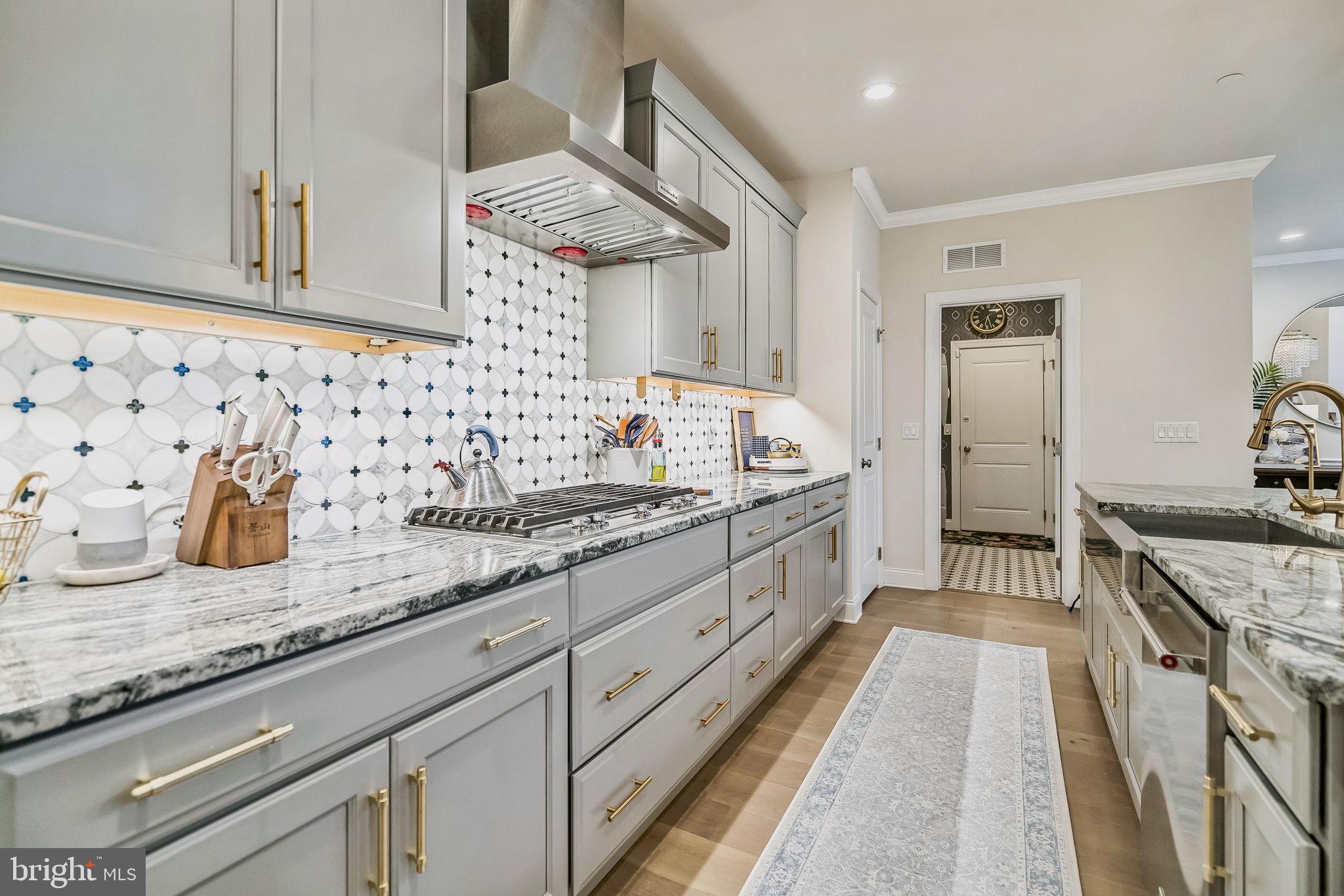 FENTONS CORNER - Residential