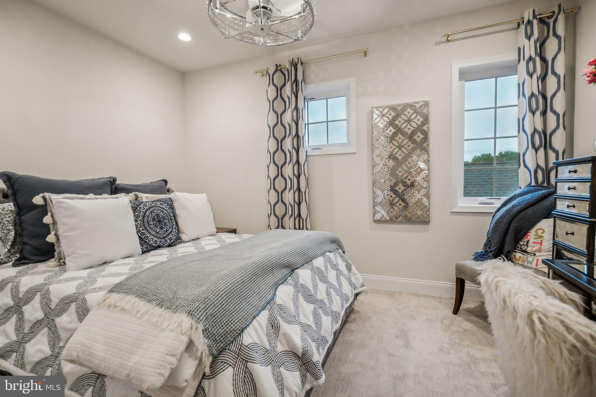 FENTONS CORNER - Residential