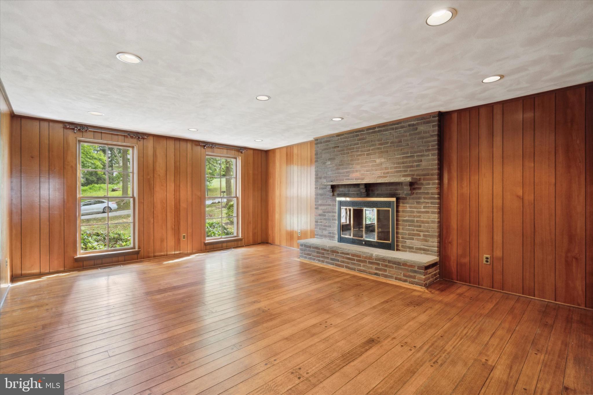 GLADWYNE - Residential