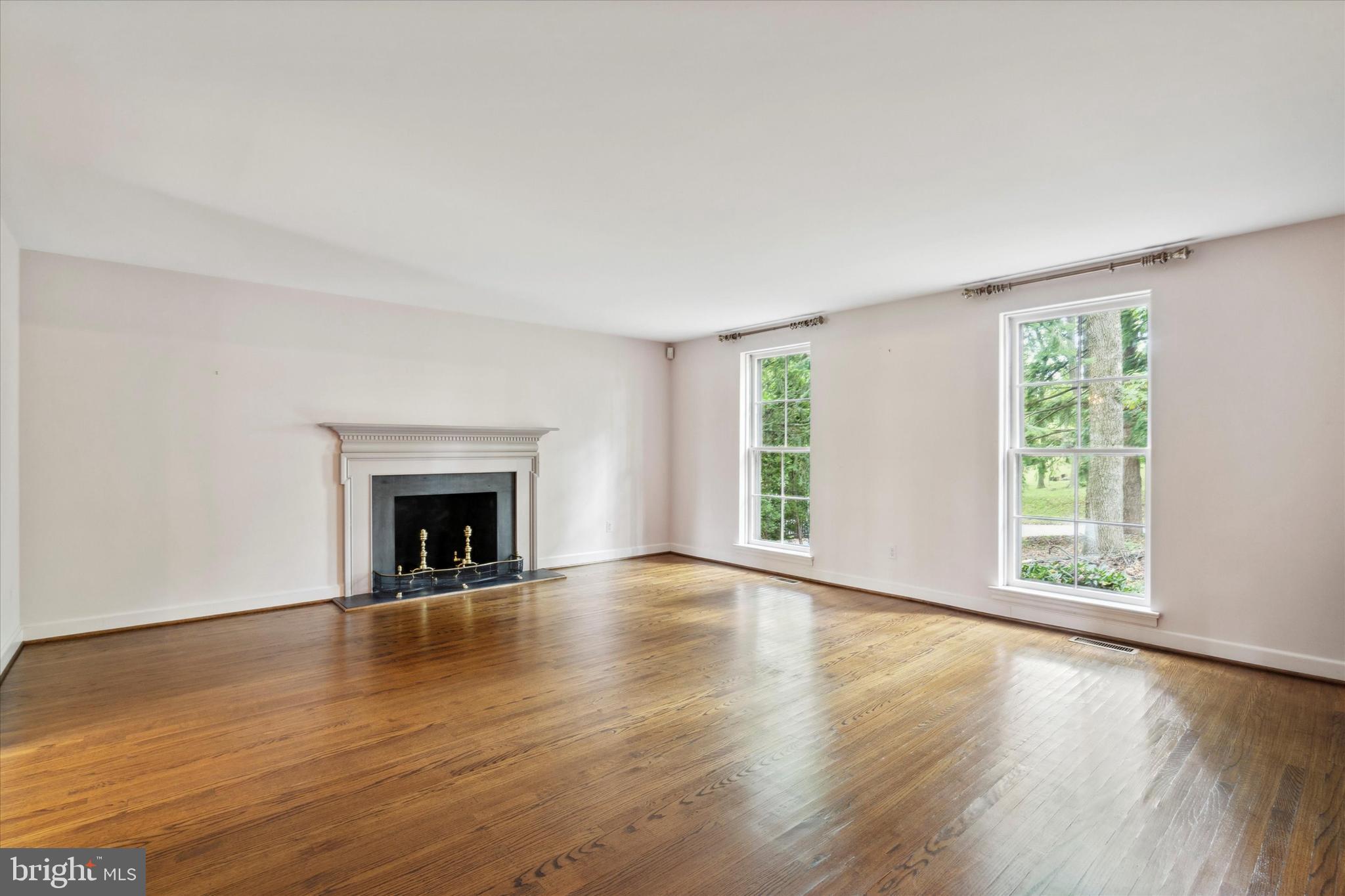 GLADWYNE - Residential