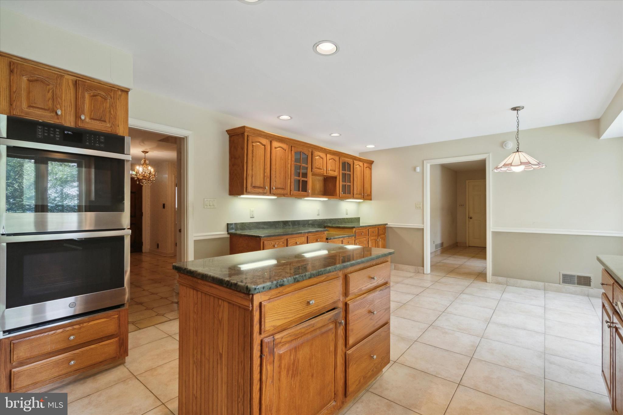 GLADWYNE - Residential